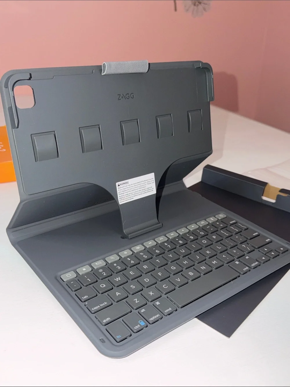 NEW Zagg Messenger Folio 2 Keyboard Case for iPad Air - Black